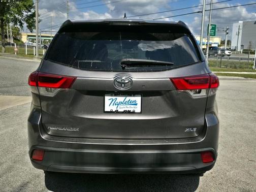 Predawn Gray Mica 2017 Toyota Highlander XLE