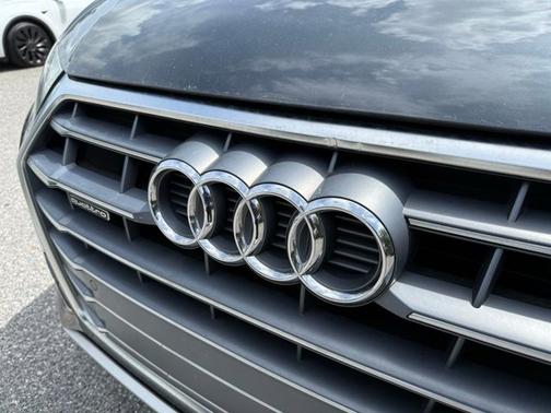 Gray Metallic 2019 Audi Q5 Premium Plus