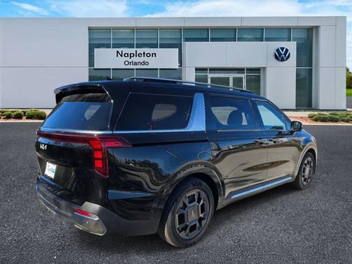 2025 Kia Carnival SX