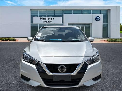 2022 Nissan Versa SV