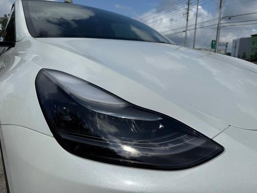 White 2022 Tesla Model Y Performance