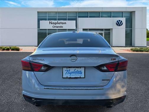 2024 Nissan Altima 2.0 SR