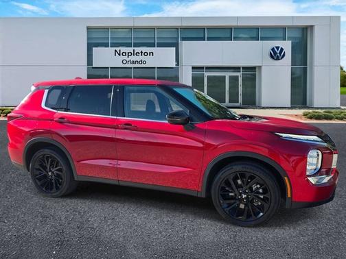 Red 2023 Mitsubishi Outlander SE Black Edition