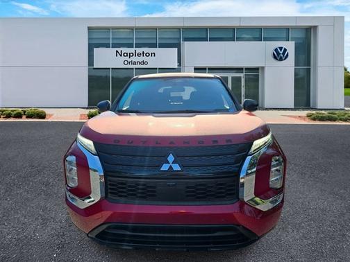 Red 2023 Mitsubishi Outlander SE Black Edition