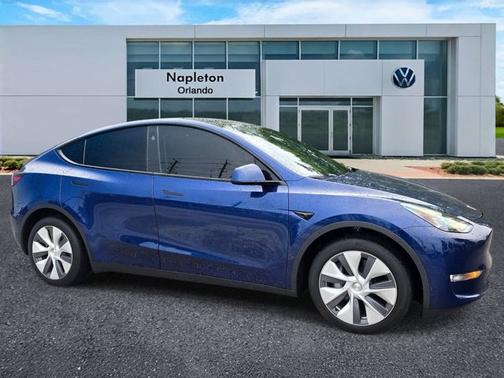 Deep Blue Metallic 2024 Tesla Model Y Long Range