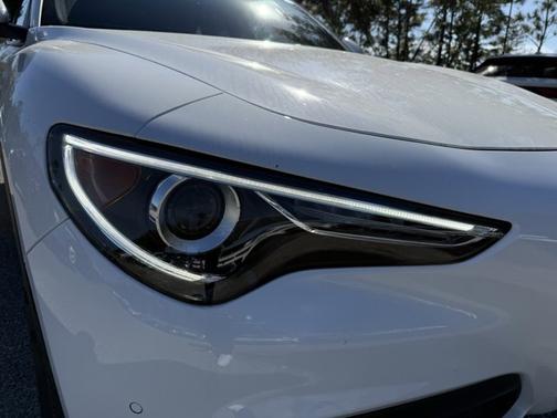 2022 Alfa Romeo Stelvio Sprint