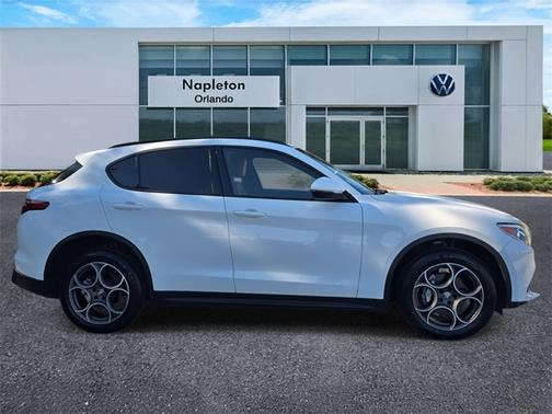 2022 Alfa Romeo Stelvio Sprint