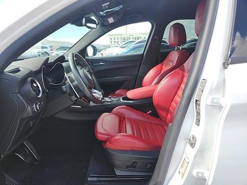 2022 Alfa Romeo Stelvio Sprint
