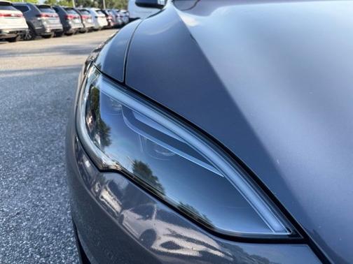 2022 Tesla Model S Plaid