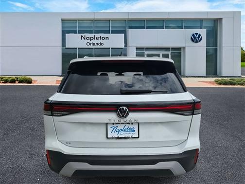 2025 Volkswagen Tiguan SE