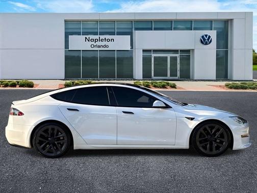 Pearl White Multi-Coat 2021 Tesla Model S Plaid