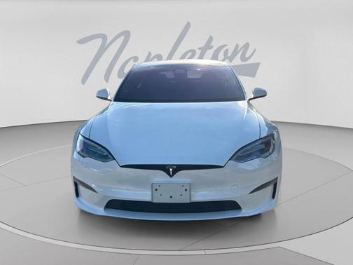 Pearl White Multi-Coat 2021 Tesla Model S Plaid