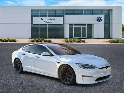Pearl White Multi-Coat 2021 Tesla Model S Plaid