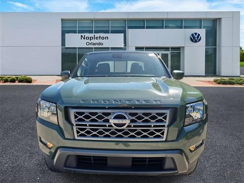 2022 Nissan Frontier SV