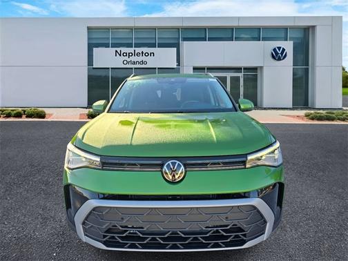 2025 Volkswagen Taos SE