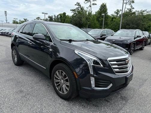 Manhattan Noir Metallic 2019 Cadillac XT5 Luxury