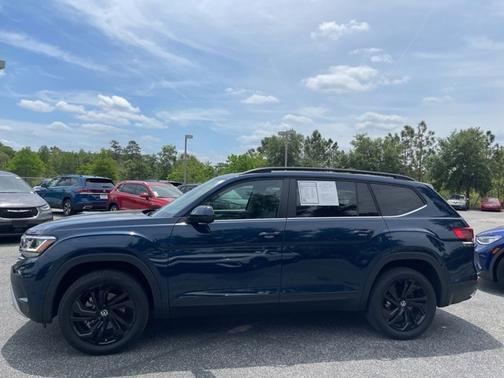 2022 Volkswagen Atlas 3.6L V6 SE w/Technology