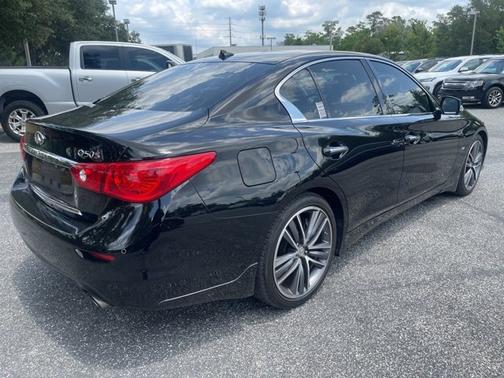 2015 INFINITI Q50 Sport