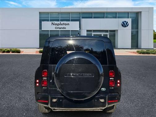 2023 Land Rover Defender X-Dynamic SE