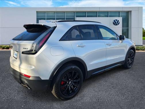 Crystal White Tricoat 2023 Cadillac XT4 FWD Sport