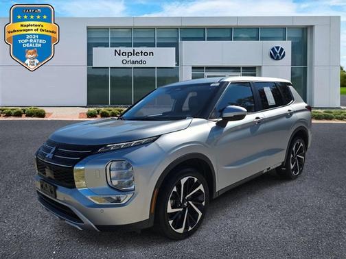 2023 Mitsubishi Outlander SE