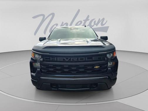 Dark Ash Metallic 2023 Chevrolet Silverado 1500 Custom