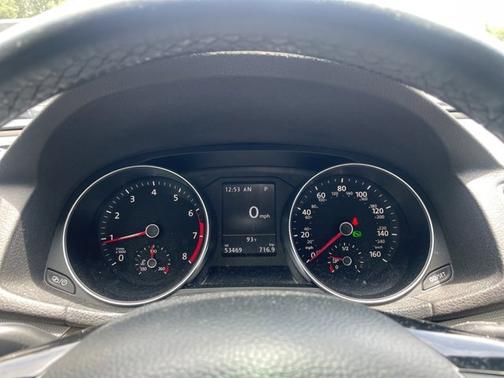 2018 Volkswagen Passat 2.0T SE w/Technology