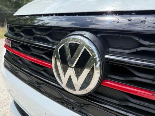 Pure White 2020 Volkswagen Jetta GLI 2.0T S