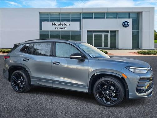2025 Volkswagen Tiguan SE R-Line Black
