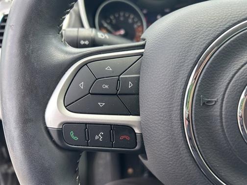 2018 Jeep Compass Latitude w/Sun/Wheel Pkg