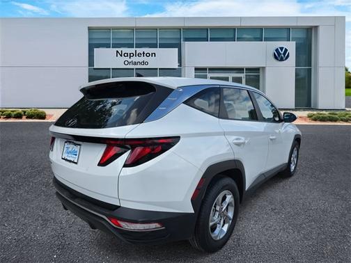 2024 Hyundai TUCSON SE