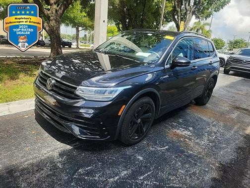 2023 Volkswagen Tiguan SE R-Line Black