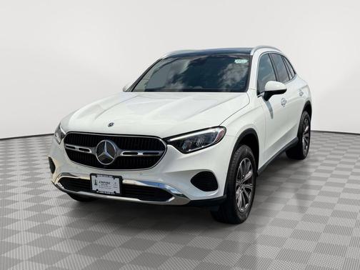 Polar White 2023 Mercedes-Benz GLC 300 4MATIC
