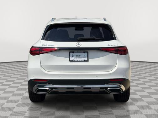 Polar White 2023 Mercedes-Benz GLC 300 4MATIC