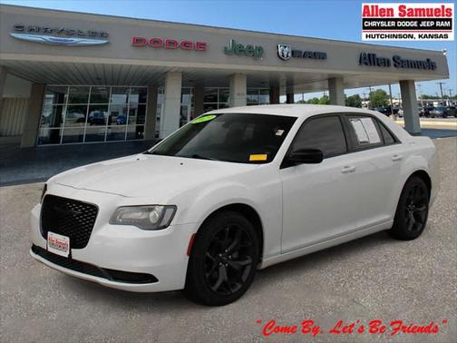 2023 Chrysler 300 Touring