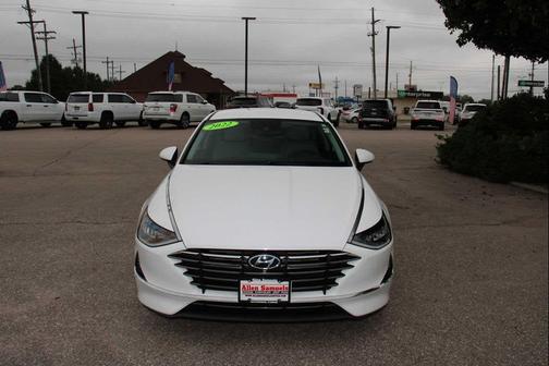 2022 Hyundai SONATA SE