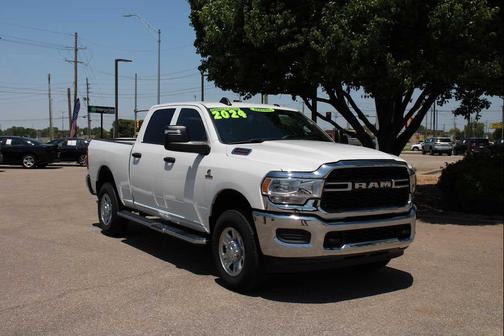 2024 RAM 2500 Tradesman Crew Cab 4x4 6'4' Box