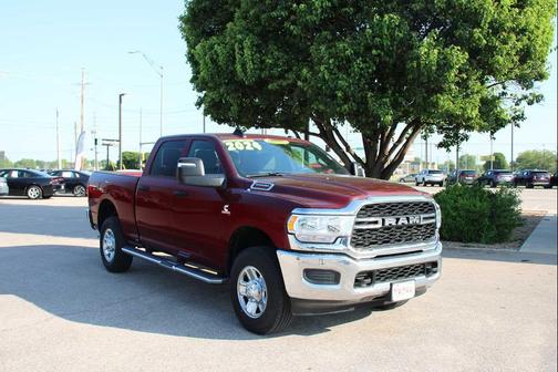 2024 RAM 2500 Tradesman Crew Cab 4x4 6'4' Box