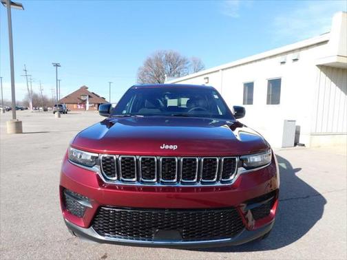 2025 Jeep Grand Cherokee Laredo