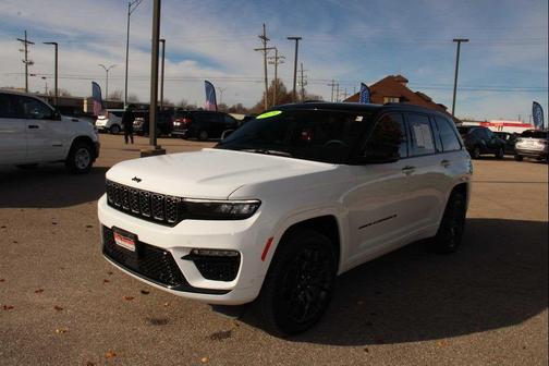 2025 Jeep Grand Cherokee Summit