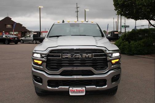 2025 RAM 3500 Tradesman Crew Cab 4x4 8' Box