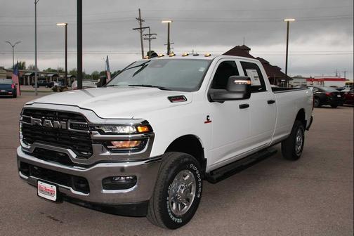 2025 RAM 3500 Tradesman Crew Cab 4x4 8' Box