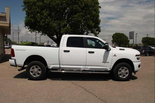 2025 RAM 2500 Big Horn Crew Cab 4x4 6'4' Box