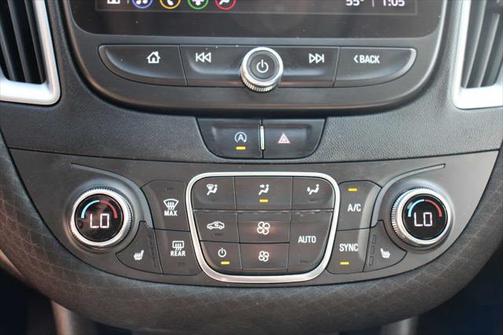 2022 Chevrolet Malibu FWD LT