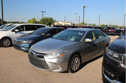 2017 Toyota Camry LE