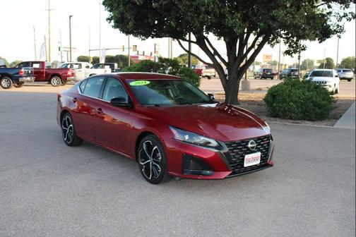 2024 Nissan Altima SR FWD