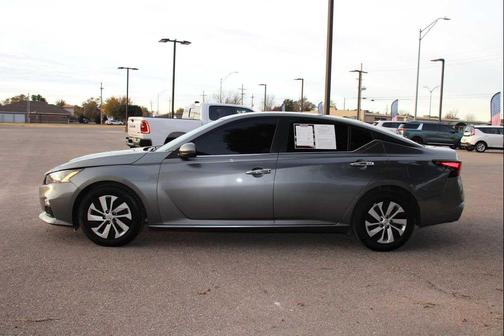 2022 Nissan Altima S FWD