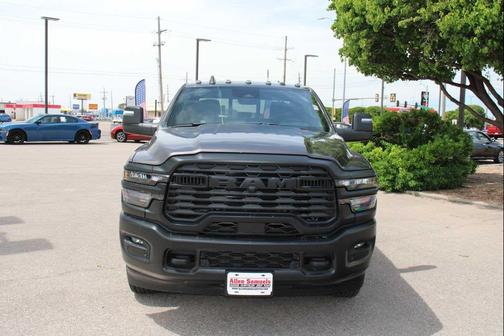 2025 RAM 2500 Tradesman Crew Cab 4x4 8' Box