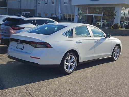 2025 Honda Accord LX 1.5T