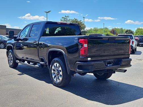 Black 2024 Chevrolet Silverado 2500 Custom